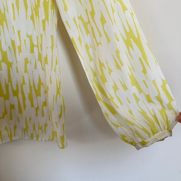 Boden Amalfi Silk Blend Blouse V-neck Sz4 Long Sleeve Ruffle Collar Yellow - Picture 6 of 12